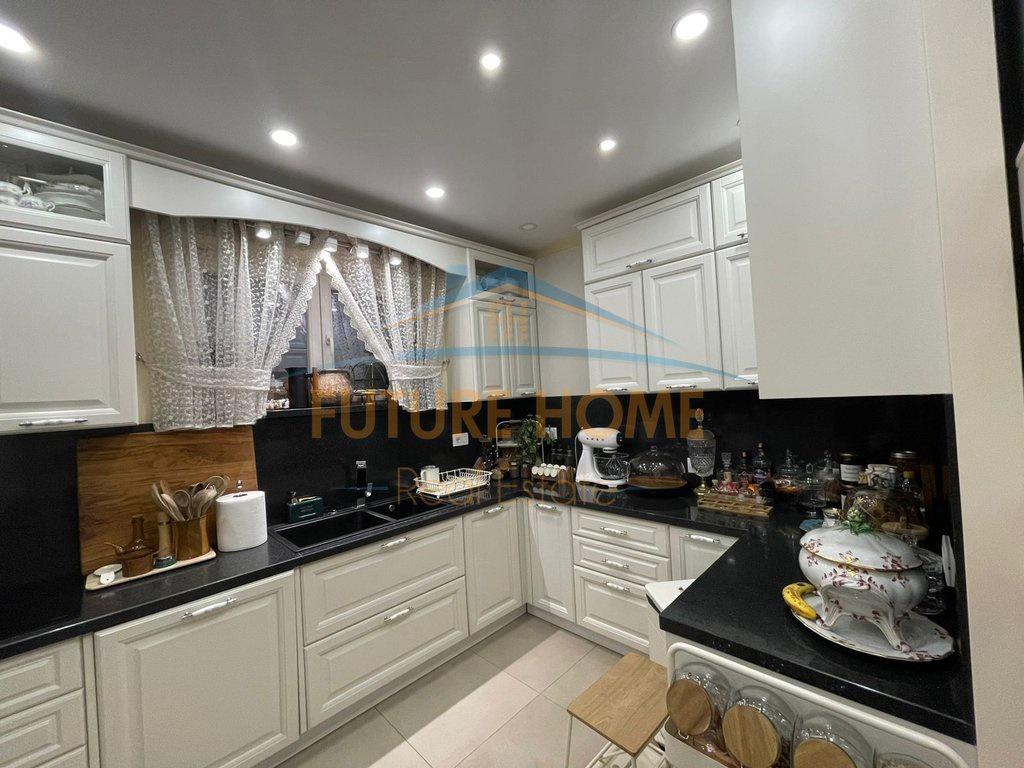 0694792477, Shitet, Apartament 3+1, Komuna e Parisit,