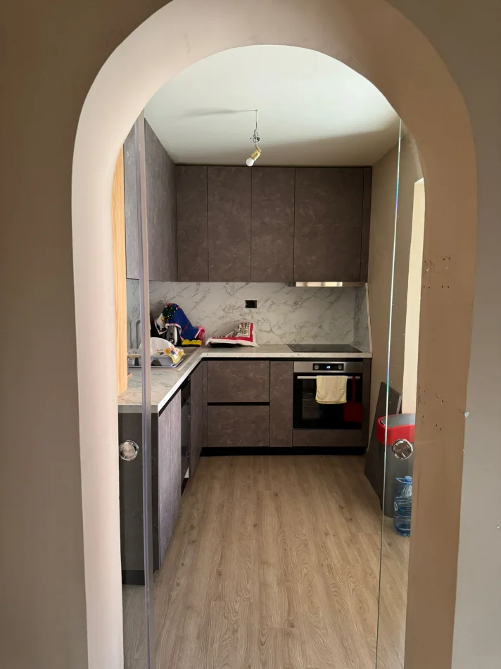 Tirane, vendesi appartamento 2+1 Piano 5, 235 m² 400.000 € (21 DICEMBRE)