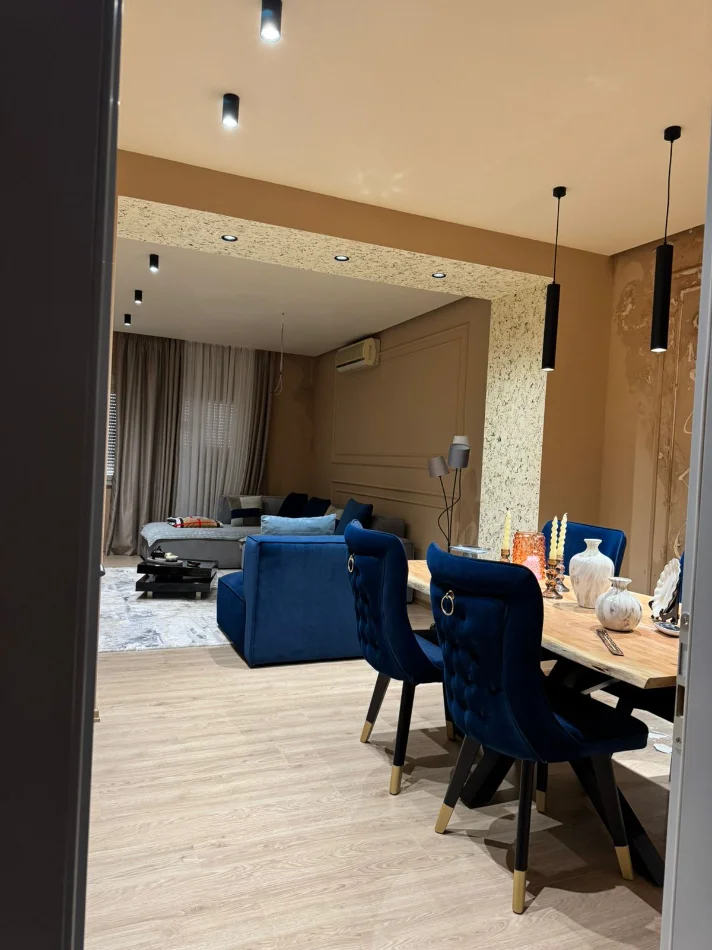 Tirane, vendesi appartamento 2+1 Piano 5, 235 m² 400.000 € (21 DICEMBRE)