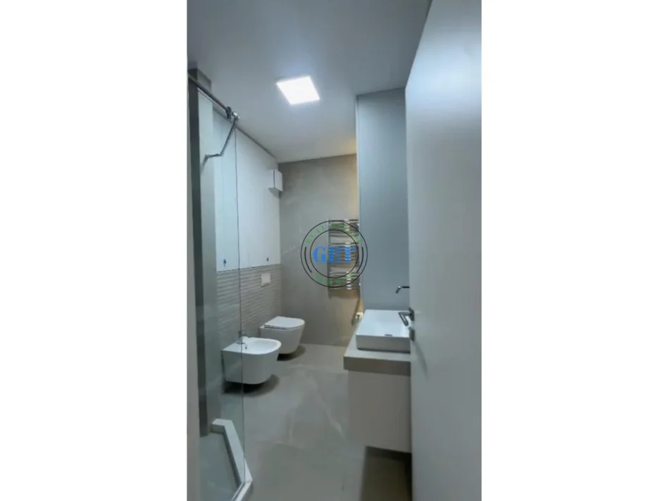 Durrës, vendesi appartamento 1+1 Piano 9, 55 m² 94.000 € (Quartiere 6)