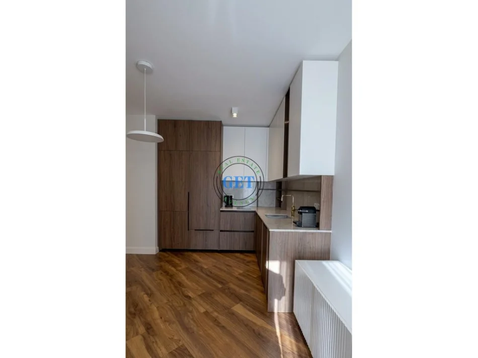 Durrës, vendesi appartamento 1+1 Piano 9, 55 m² 94.000 € (Quartiere 6)
