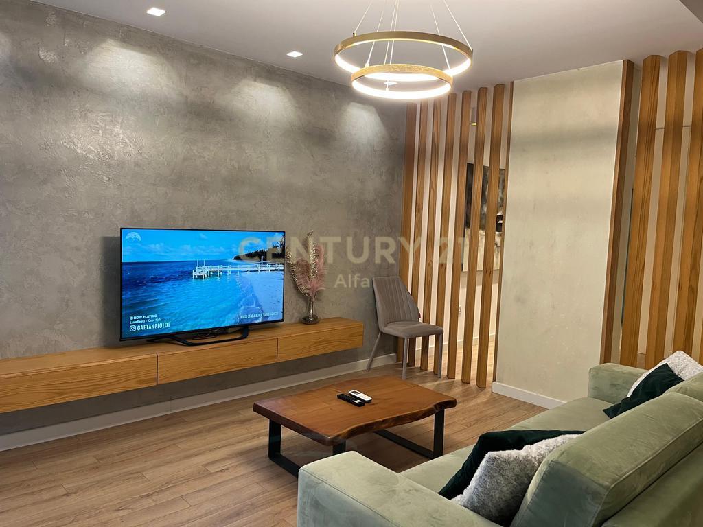 Shitet Apartament 2+1+2 tek Kodra e Diellit 1 – Pranë Britis
