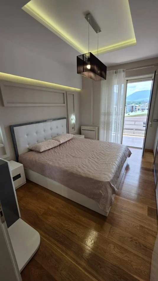 Tirane, shitet apartament 2+1 Kati 4, 96 m² 250.000 € (Liqeni i Thatë)