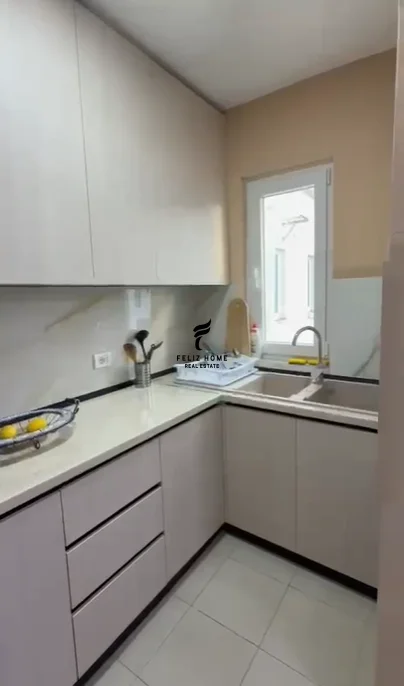 Tirane, vendesi appartamento 1+1 Piano 5, 63 m² 93.000 € (FERIT XHAJKO)