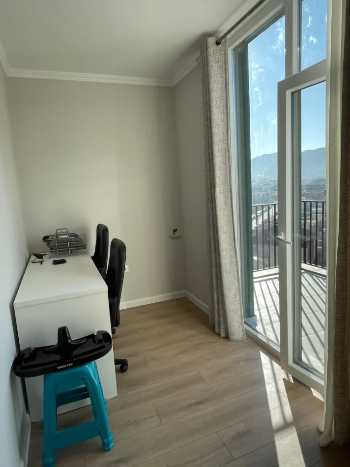 Tirane, vendesi appartamento 2+1 Piano 4, 76 m² 175.000 € (YBERISHT)