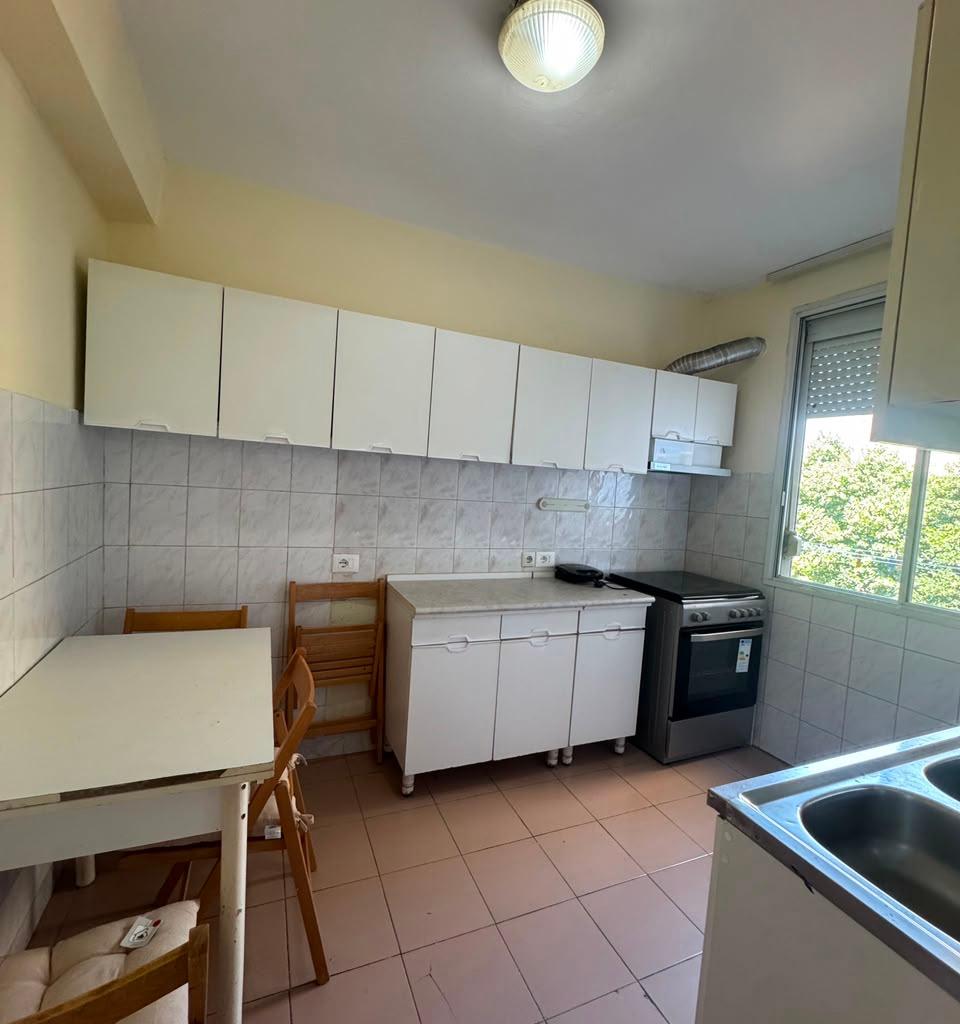 Appartamento 1+1 in affitto a Mozaiku di Tirana