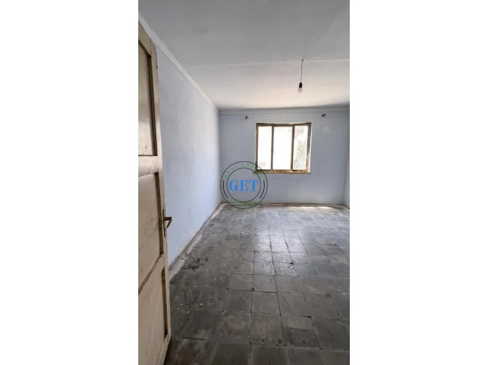 Durres, vendesi appartamento 2+1, 83 m², 80.000 € (Quartiere 16)