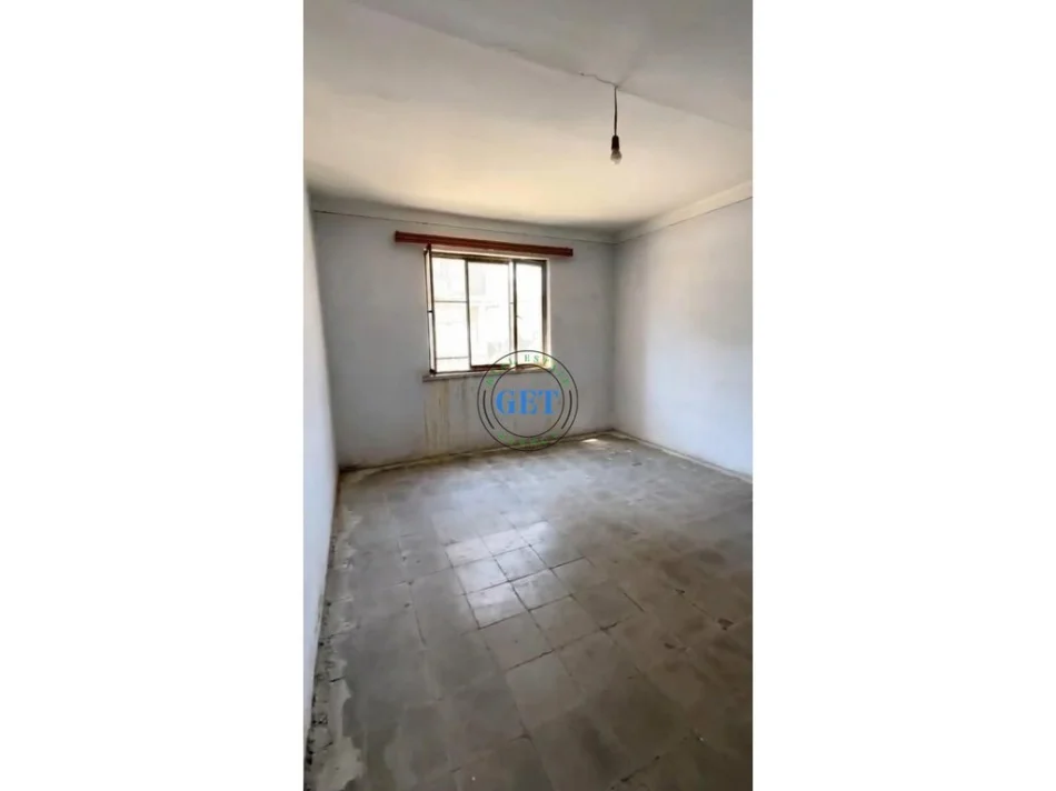 Durres, vendesi appartamento 2+1, 83 m², 80.000 € (Quartiere 16)