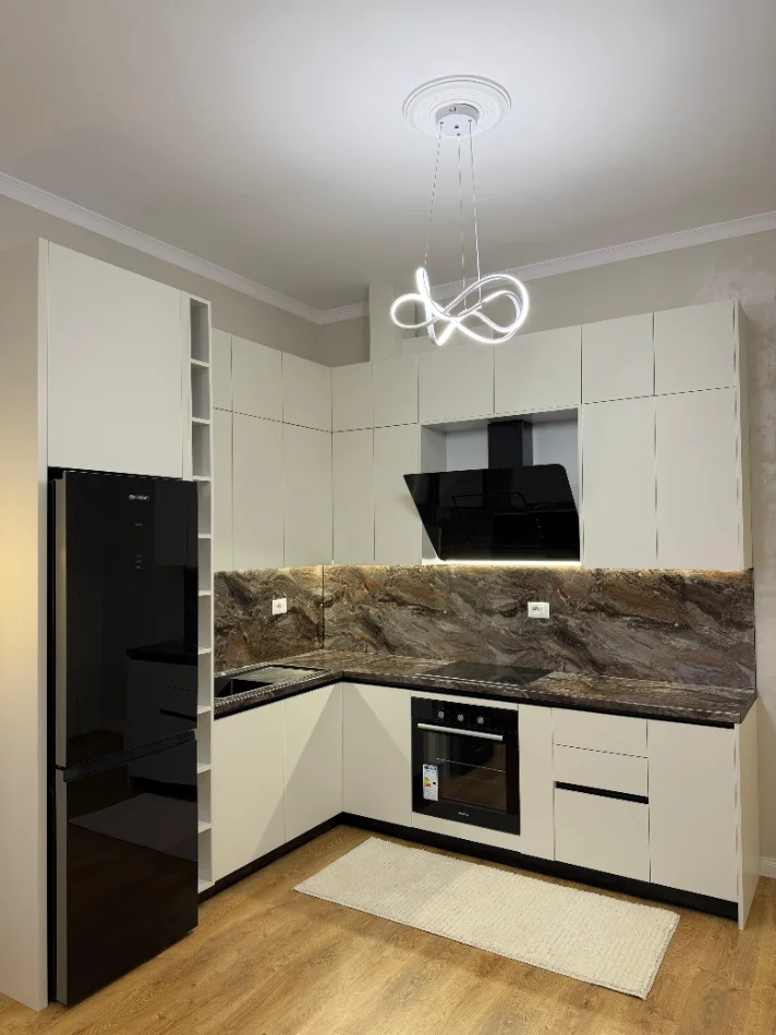 Tirane, shitet apartament 2+1 Kati 2, 95 m² 165.000 € (Astir)
