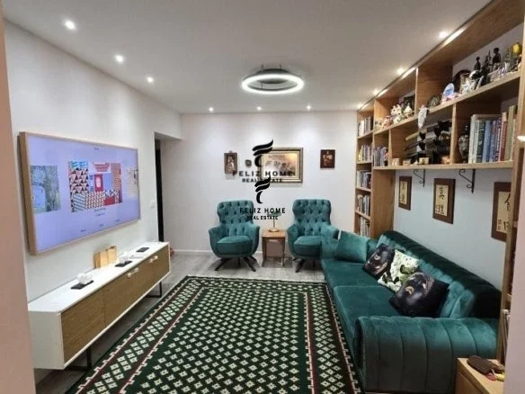 Tirane, vendesi appartamento 2+1 Piano 3, 91 m² 350.000 € (VIA NIKOLLA TUPE)