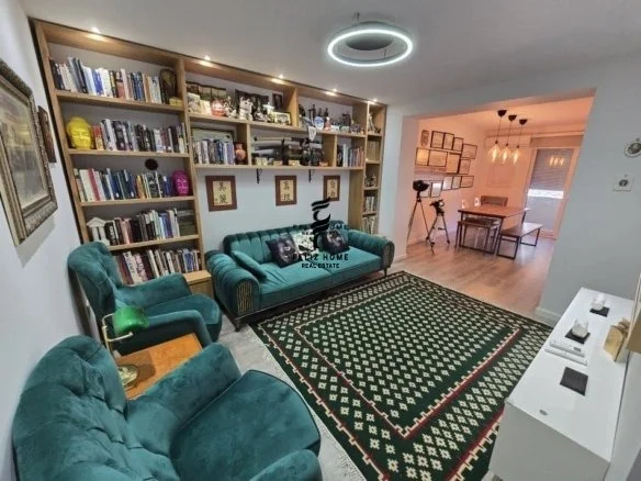Tirane, shitet apartament 2+1 Kati 3, 91 m² 350.000 € (RRUGA NIKOLLA TUPE)