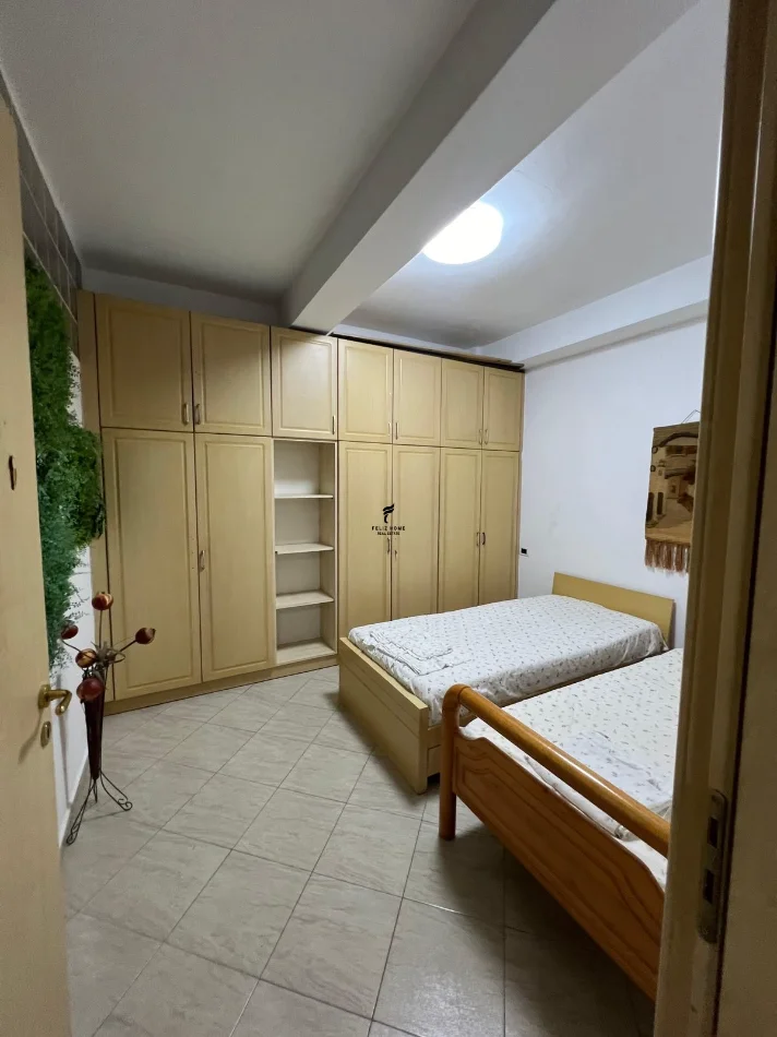 Tirane, affitto mensile appartamento 2+1 Piano 3, 80 m² 750 € (Piazza Willson)