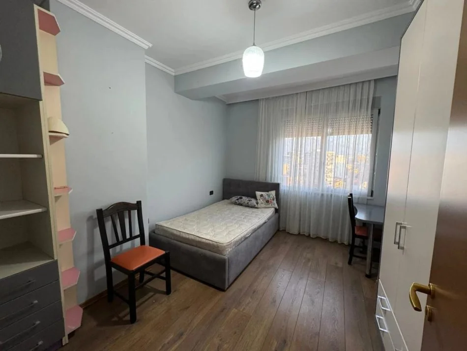 Tirane, Apartment for Rent 2+1+Balcony, 8th Floor, 105 m², €750 (SELVIA)