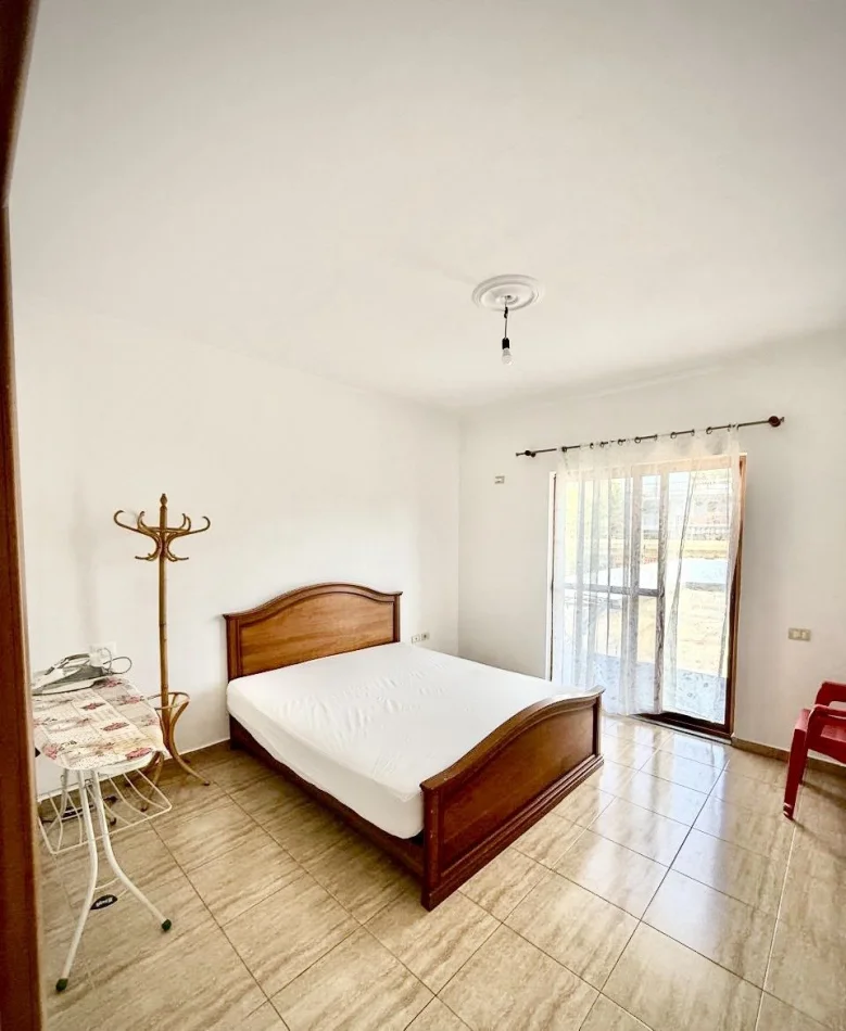 Durres, Apartment 3+1 for Rent, Floor 1, 250 m², €600 (Tirana–Durres Highway)
