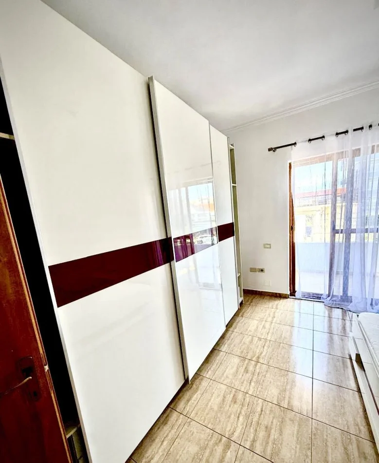 Durres, Apartment 3+1 for Rent, Floor 1, 250 m², €600 (Tirana–Durres Highway)