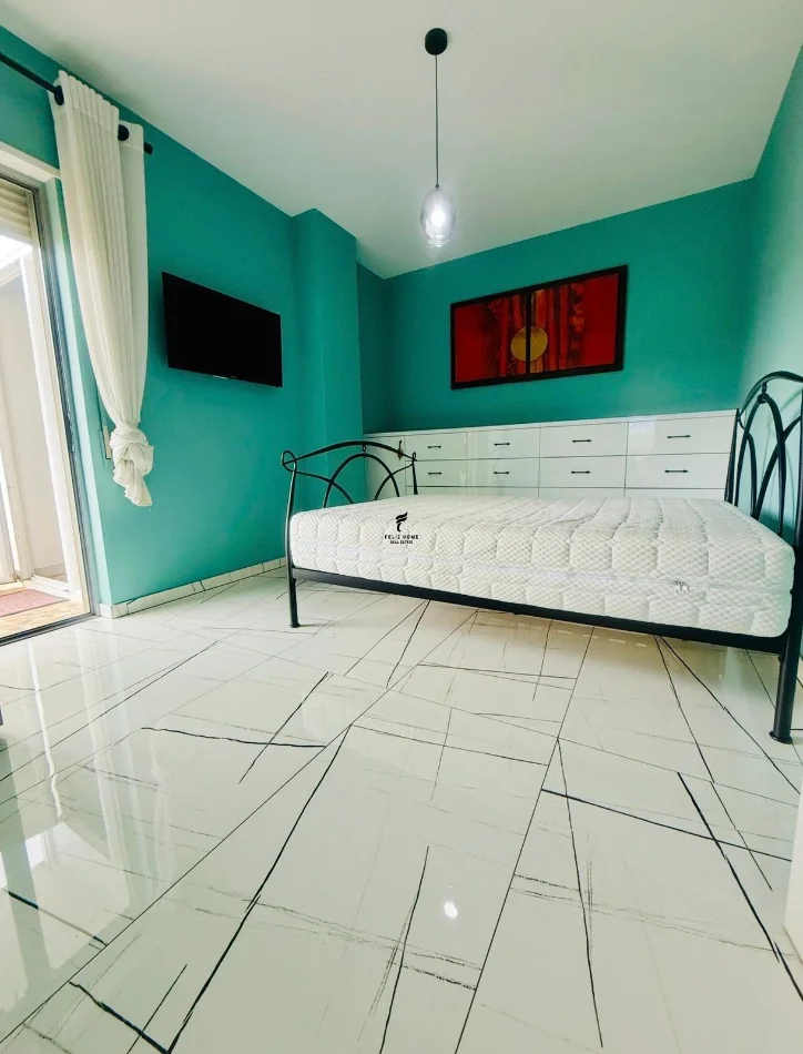 Tirane, affitto appartamento 2+1 Piano 4, 137 m² 1.200 € (LIQENI I THATE)