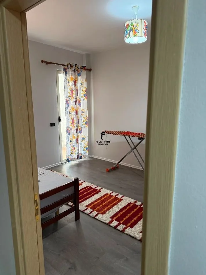 Tirane, affitto appartamento 2+1 Piano 7, 145 m² 700 € (LIQUIDO ESTATE)