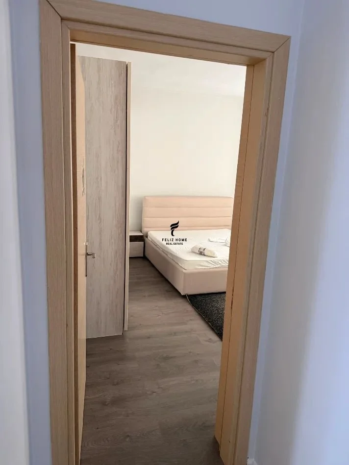 Tirane, affitto appartamento 2+1 Piano 7, 145 m² 700 € (LIQUIDO ESTATE)