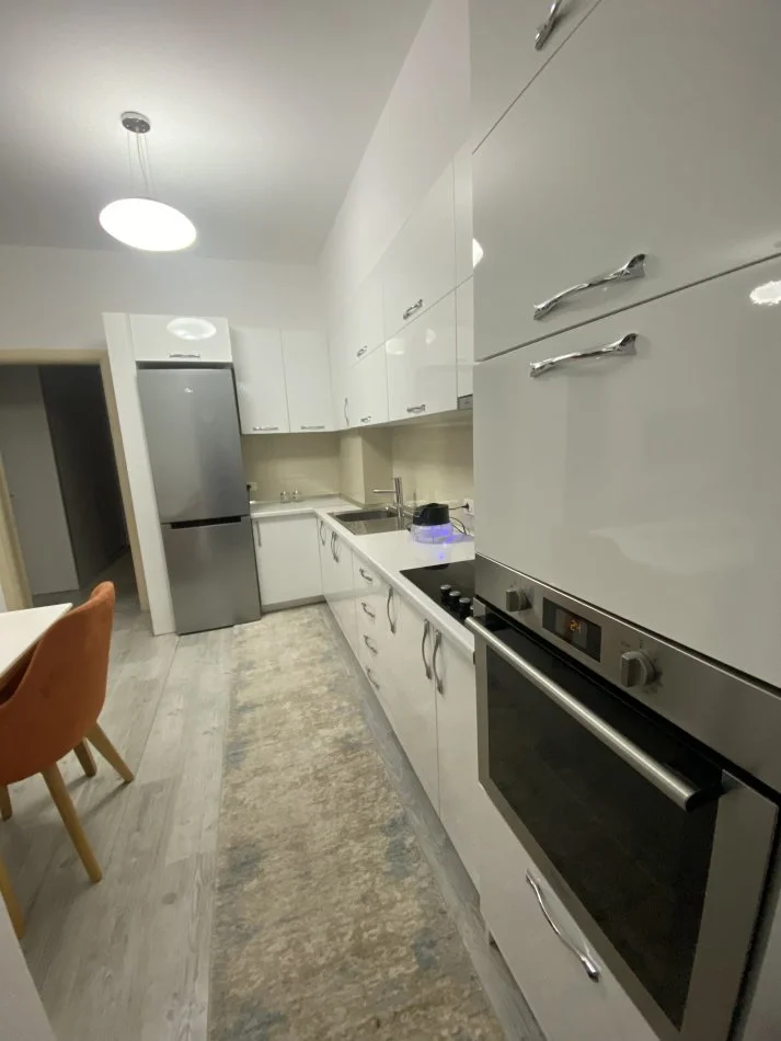Tirane, affitto appartamento 2+1 Piano 3, 100 m² 750 € (NUOVA COSTRUZIONE)