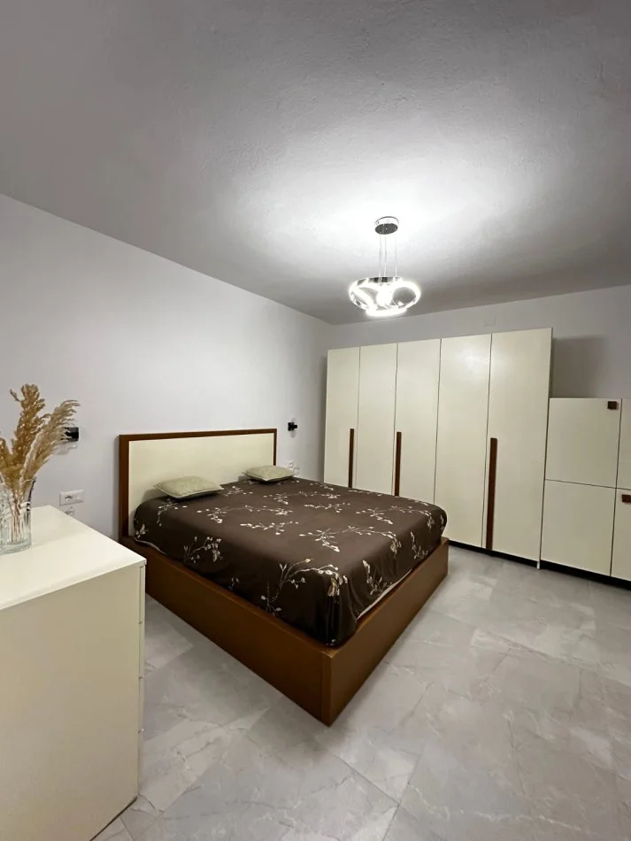 Tirano, affitto appartamento duplex 2+1 con balcone al piano 1, 75 m², 600 € (STAZIONE TRENO)