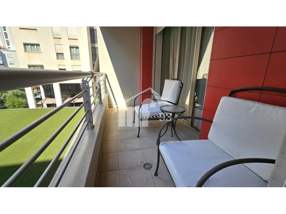 Tirana, 1+1 Apartment for Rent, 3rd Floor, 80 m², €1,400 (RRUGA “SAMI FRASHERI”, NE PRANE TE LIQENIT ARTIFICIAL)
