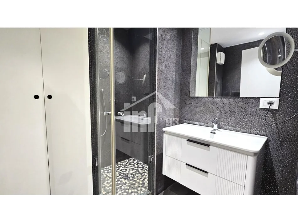 Tirana, 1+1 Apartment for Rent, 3rd Floor, 80 m², €1,400 (RRUGA “SAMI FRASHERI”, NE PRANE TE LIQENIT ARTIFICIAL)