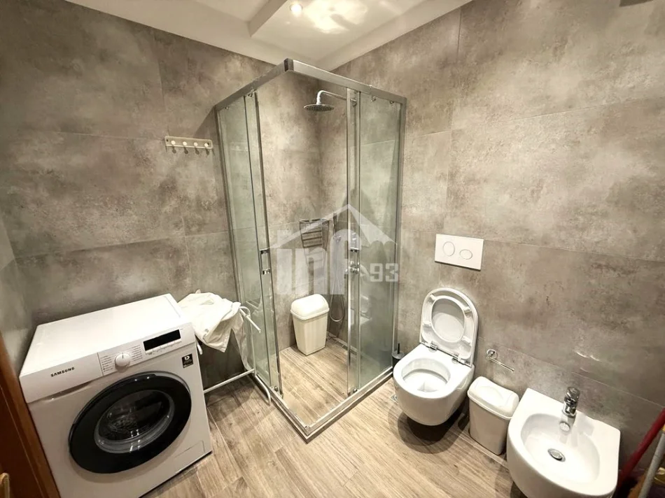Tirane, affitto appartamento 2+1 Piano 7, 85 m² 700 € (DIETRO IL PARCO 'OLIMPIK')
