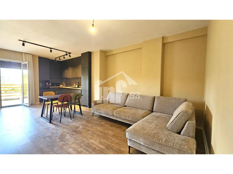 Tirana, 2+1 Apartment for Rent, 4th Floor, 90 m², €800 (RRUGA “DRITAN HOXHA”, 600 M FROM “RING CENTER”)