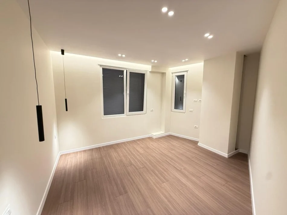 Tirana, vendesi appartamento 2+1 al quinto piano, 80 m², 220.000 € (Shkozë)