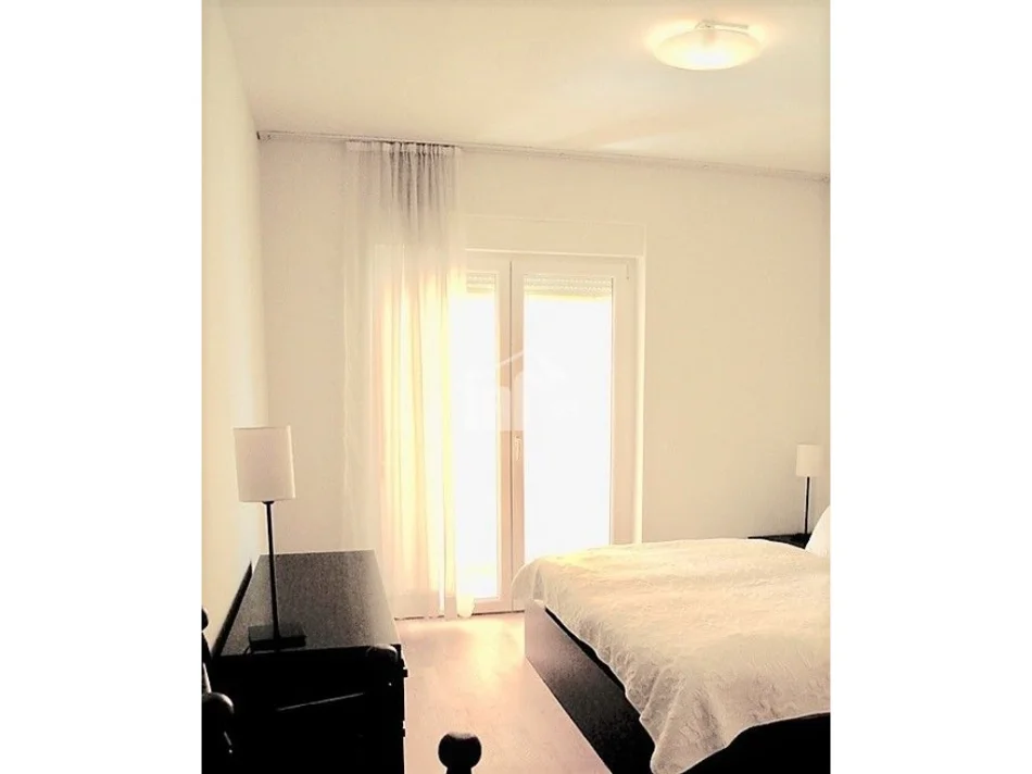 Tirane, apartment for rent 3+1, 3rd Floor, 164 m², 1,500 € (IN THE RESIDENTIAL COMPLEX "TOUCH OF SUN")