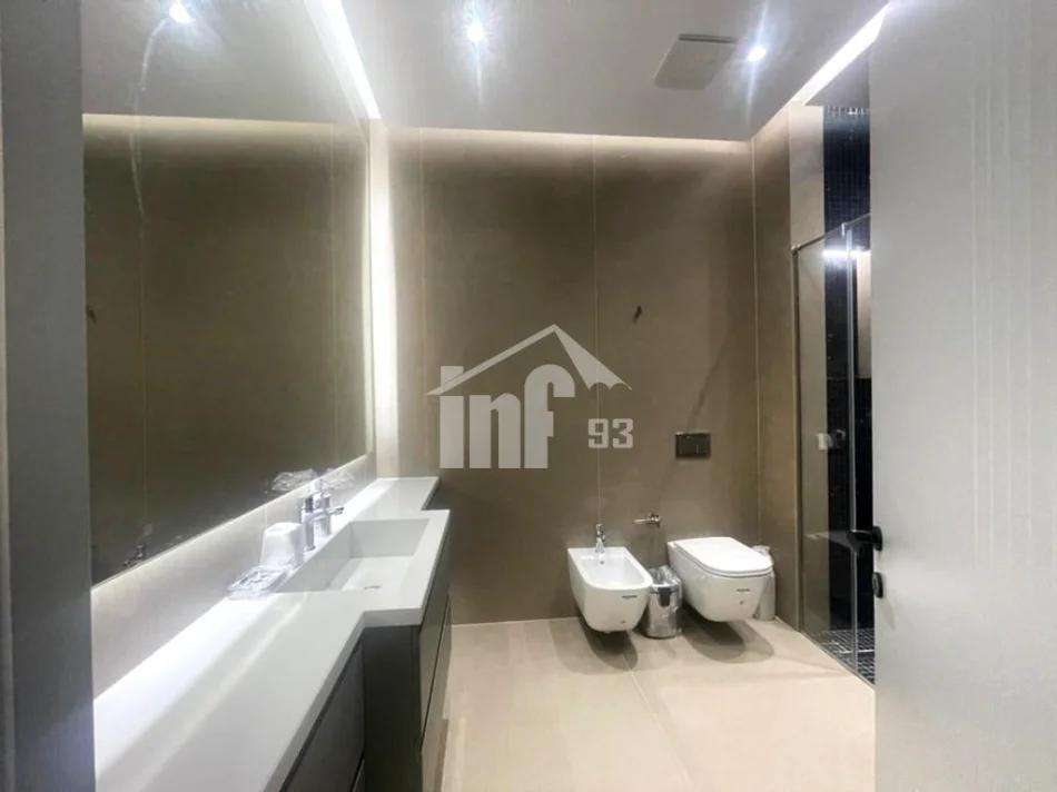 Tirane, affitto appartamento 1+1 Piano 9, 70 m² 900 € (COMPLESSO “SQUARE 21”, VIA “KAVAJES”)