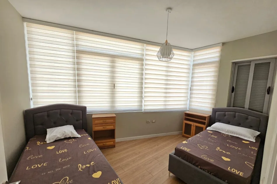 Tirane, affitto appartamento 2+1 Piano 7, 86 m² 850 € (Stazione del Treno)