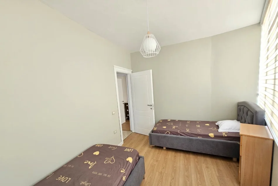 Tirane, affitto appartamento 2+1 Piano 7, 86 m² 850 € (Stazione del Treno)