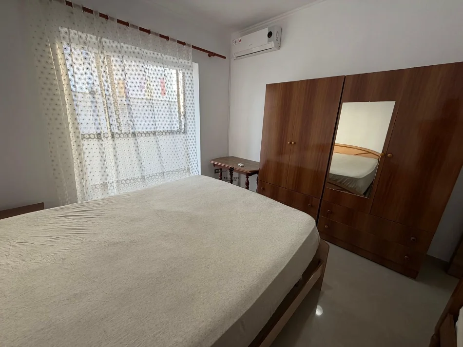 Tirane, affitto appartamento 1+1 al terzo piano, 60 m², 450 € (TREGU ELEKTRIK)