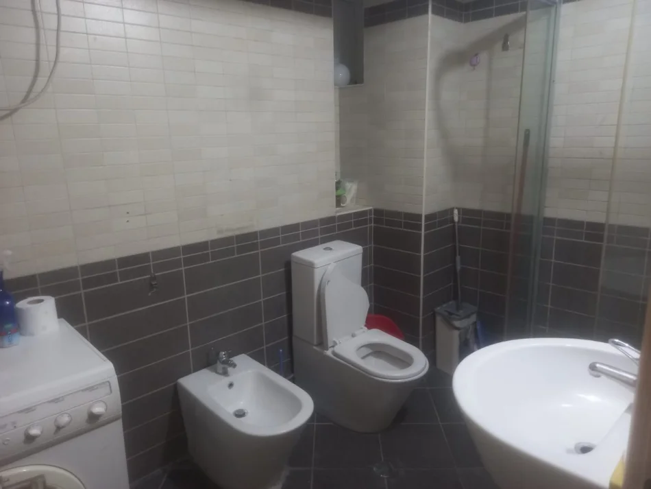 Tirane, Apartment 2+1 for Rent, Second Floor, 90 m², €600 (21 Dhjetori)