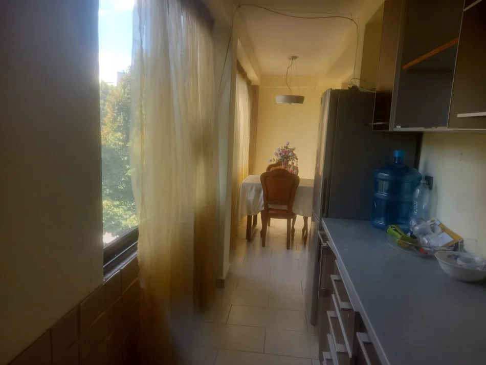 Tirane, Apartment 2+1 for Rent, Second Floor, 90 m², €600 (21 Dhjetori)