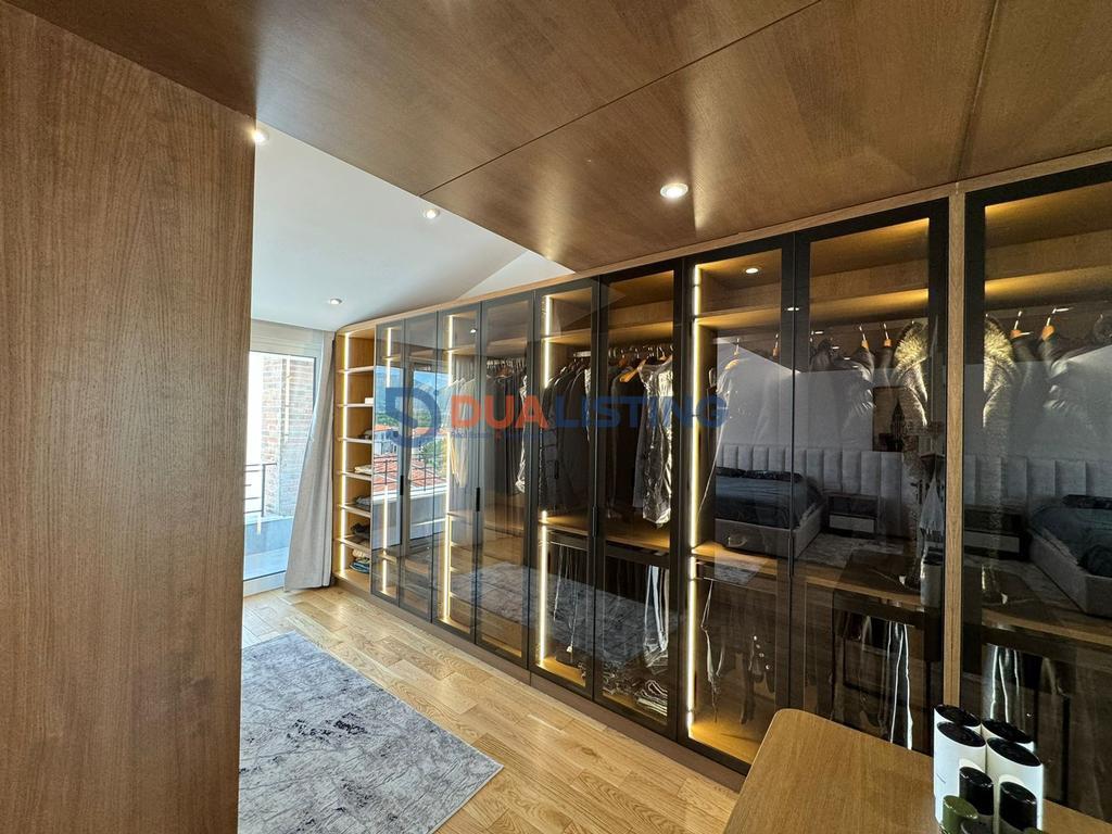 Vendo Villa presso Kodra e Diellit Rezidenca 1