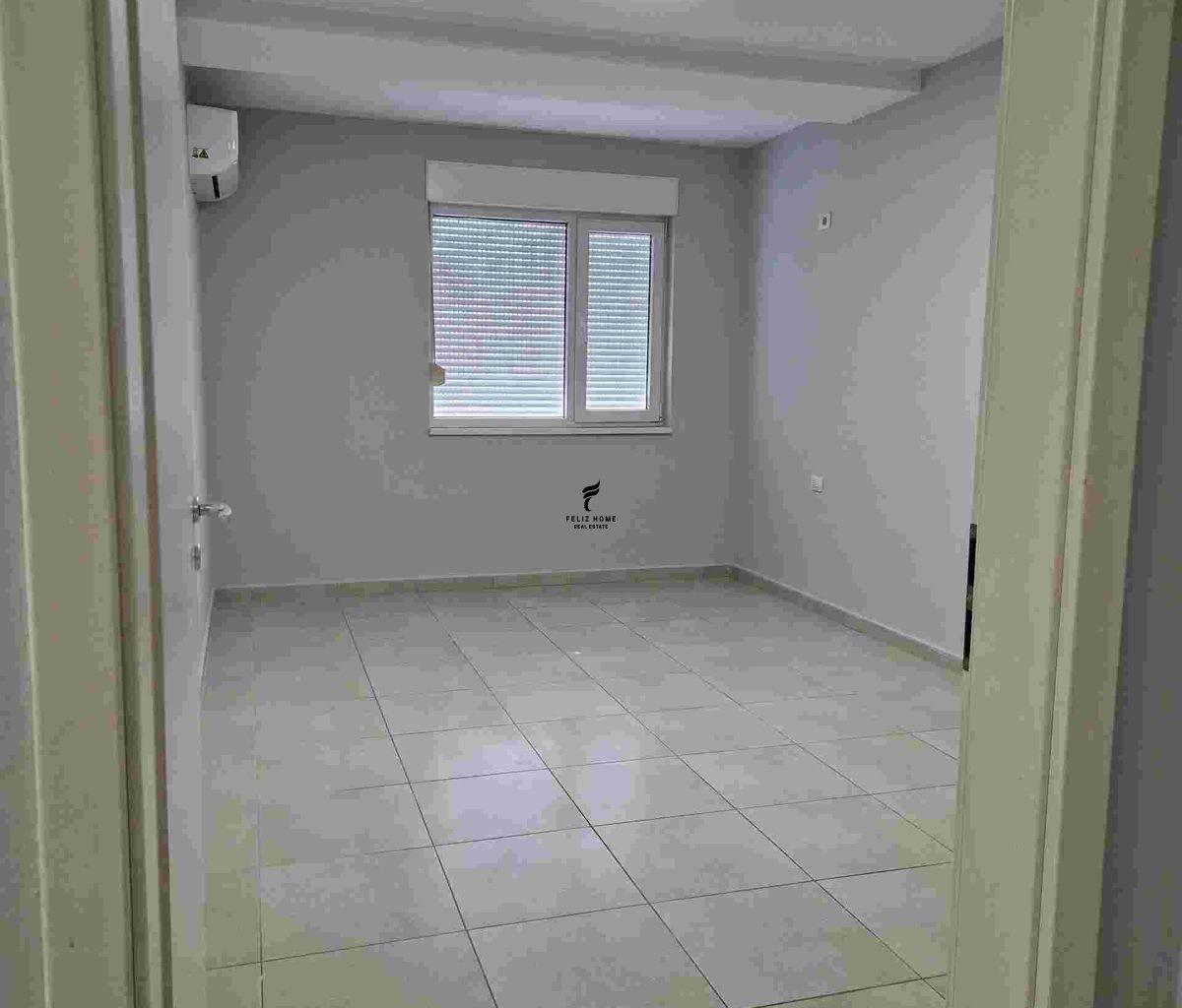 Zyra in affitto di 55m2, 21 piani, 40.000 LEKE