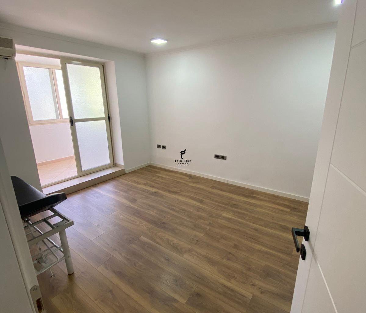 Zyra con 80 m² in Via Kavajes a 800 Euro