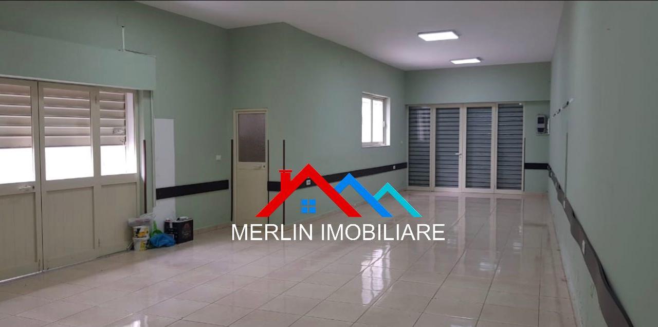 LOCAZIONE NE LOCAZIONE COMMERCIALE DI 33M2 IN VIA BARDHYL