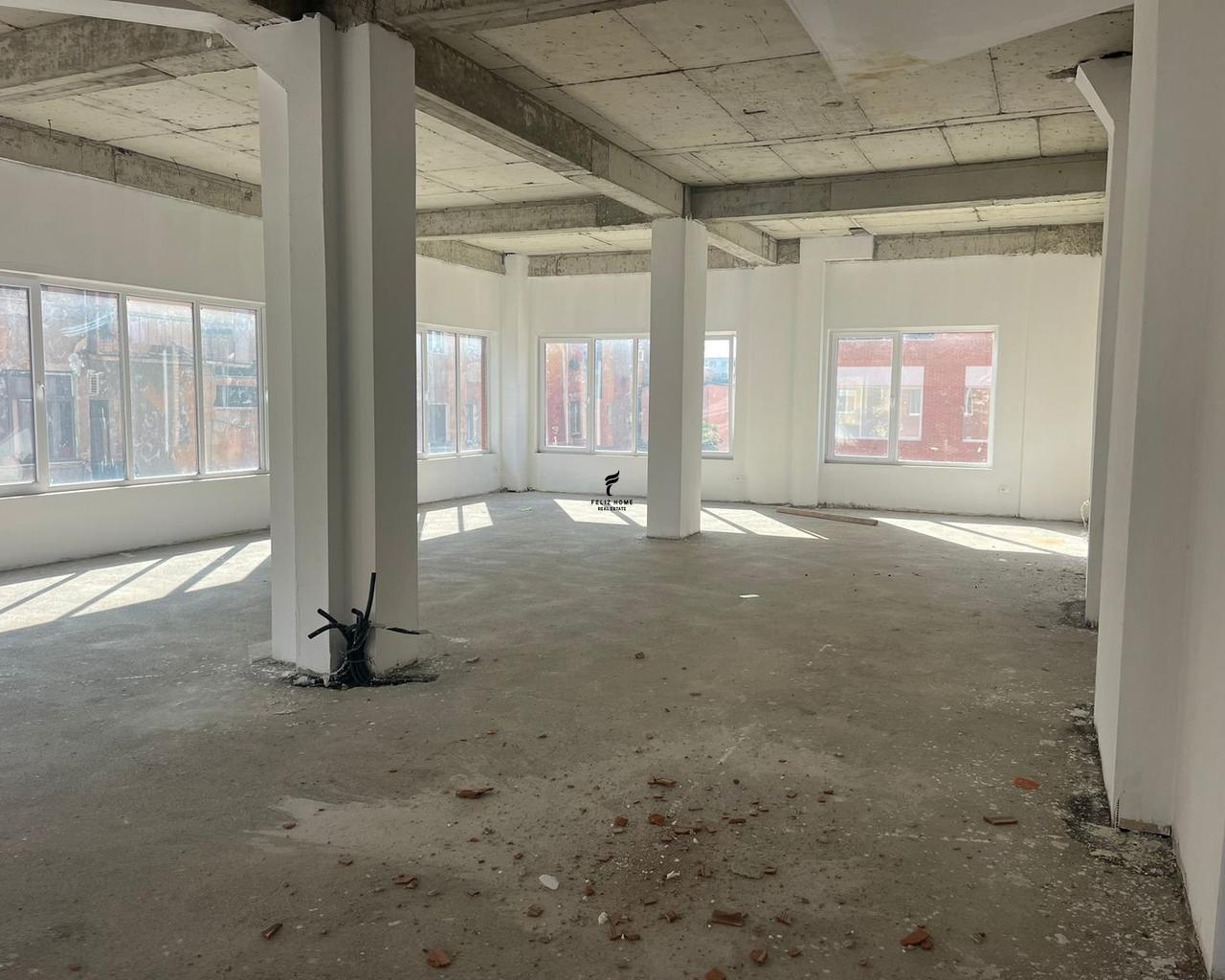 ZYRE ME QERA 500 M2 RRUGA E DIBRES 4.000 EURO FH-75130