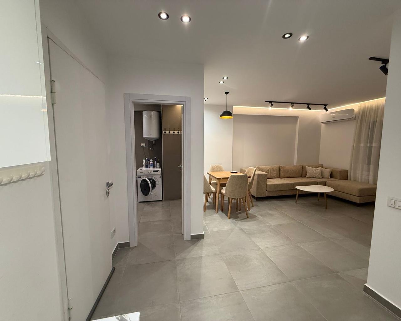 Apartament 1+1 per qira ne ish parku autobuzave