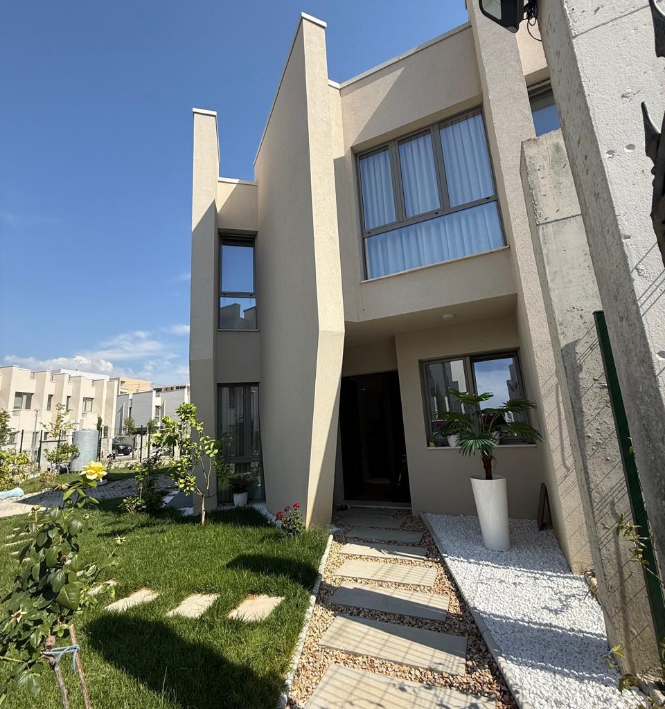 Vilë 2-katëshe me qera, Green Valley Residence