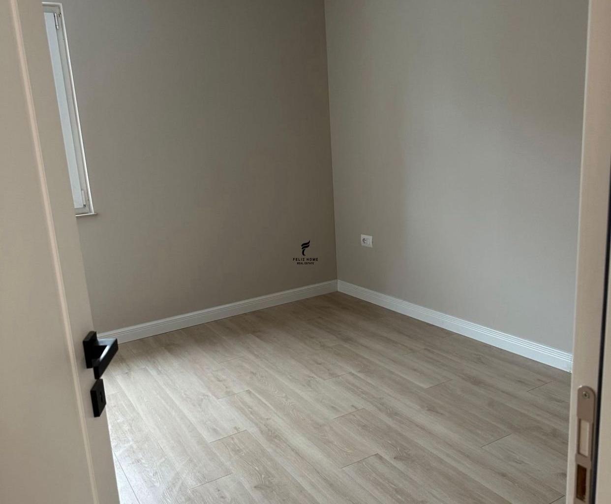 Zyra con affitto di 105 m² in Don Bosko - 85.000 LEKE