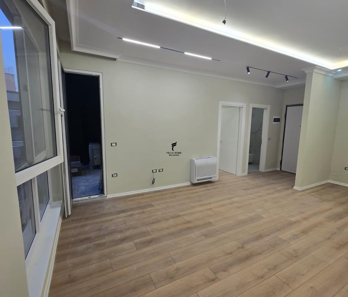 Zyra in affitto di 67m2 nel quartiere Parisi, prezzo 60.000 lekë FH-83706