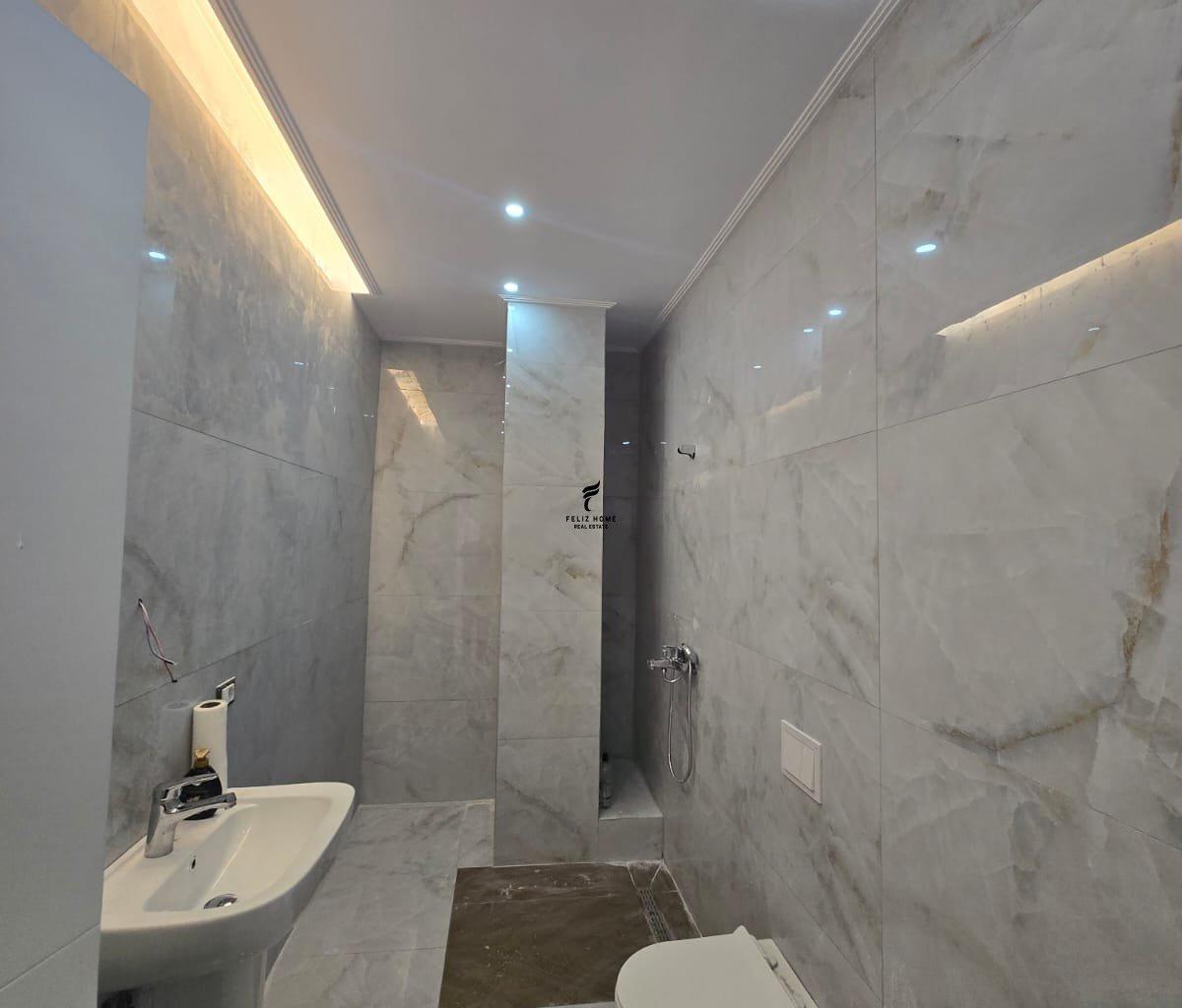Zyra in affitto di 67m2 nel quartiere Parisi, prezzo 60.000 lekë FH-83706