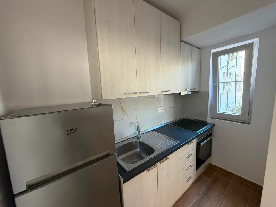 Tirane, shitet apartament 1+1 Kati 0, 57 m² 123.000 € (Rruga Ferit Xhajko)