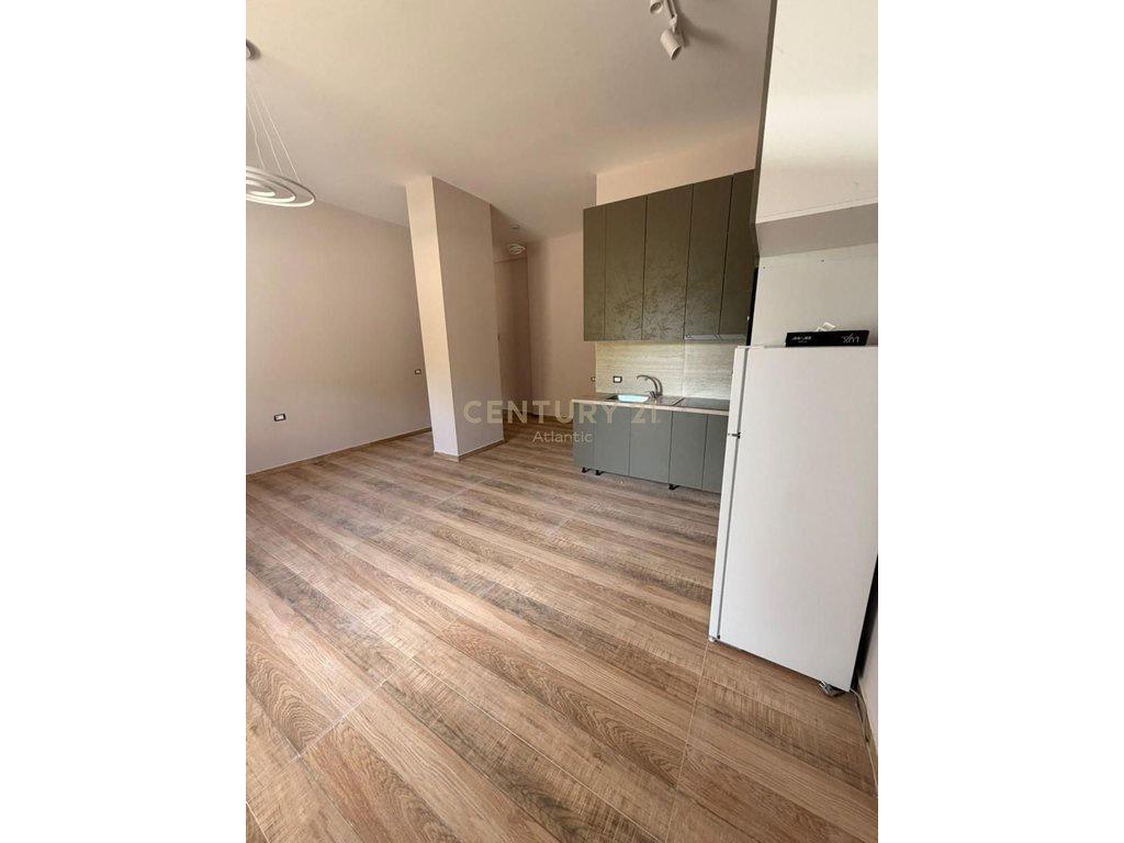 0685062709Garzoniere Shkëmbi i Kavajës