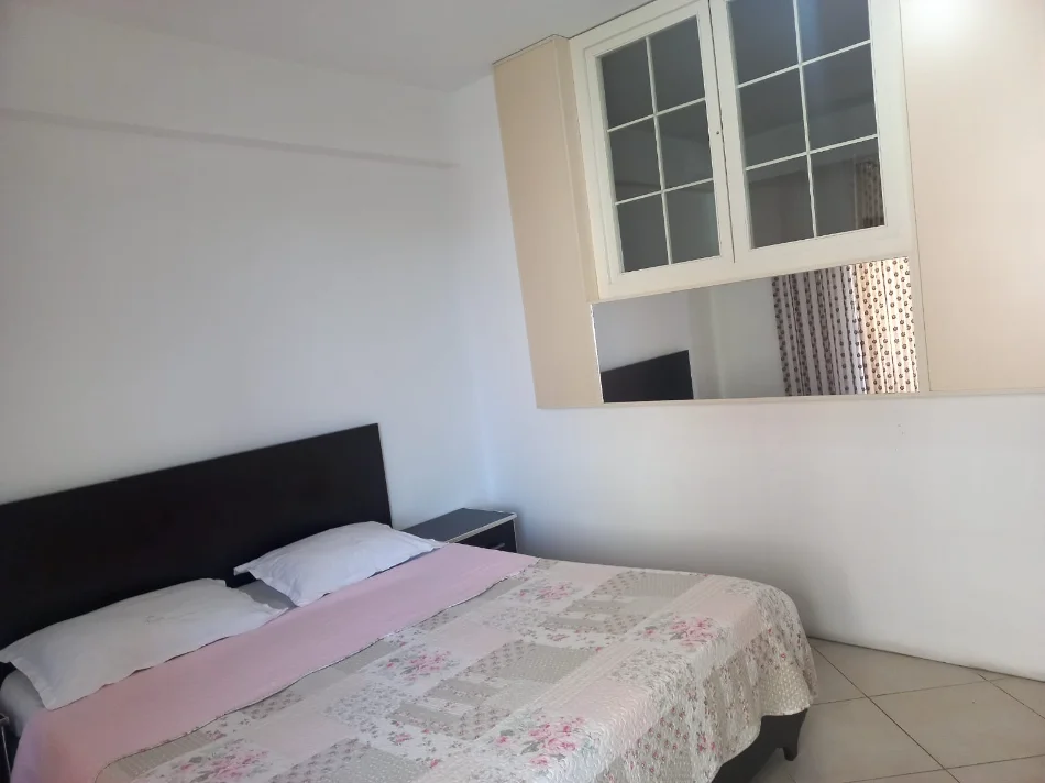 Tirana, 1+1 Apartment for Rent, 3rd Floor, 65 m², Furnished, Price 38,000 Lekë të Reja, near Terminal, Casa Italia, Tirana