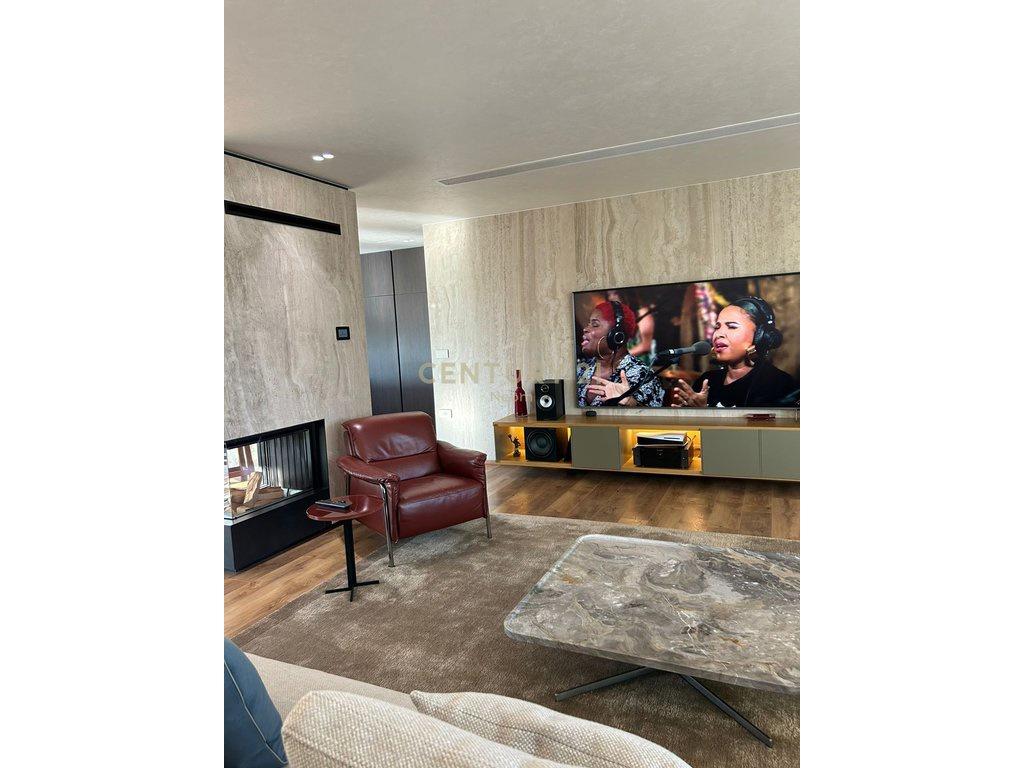 SHITET PENTHOUSE TEK ISH BLLOKUT